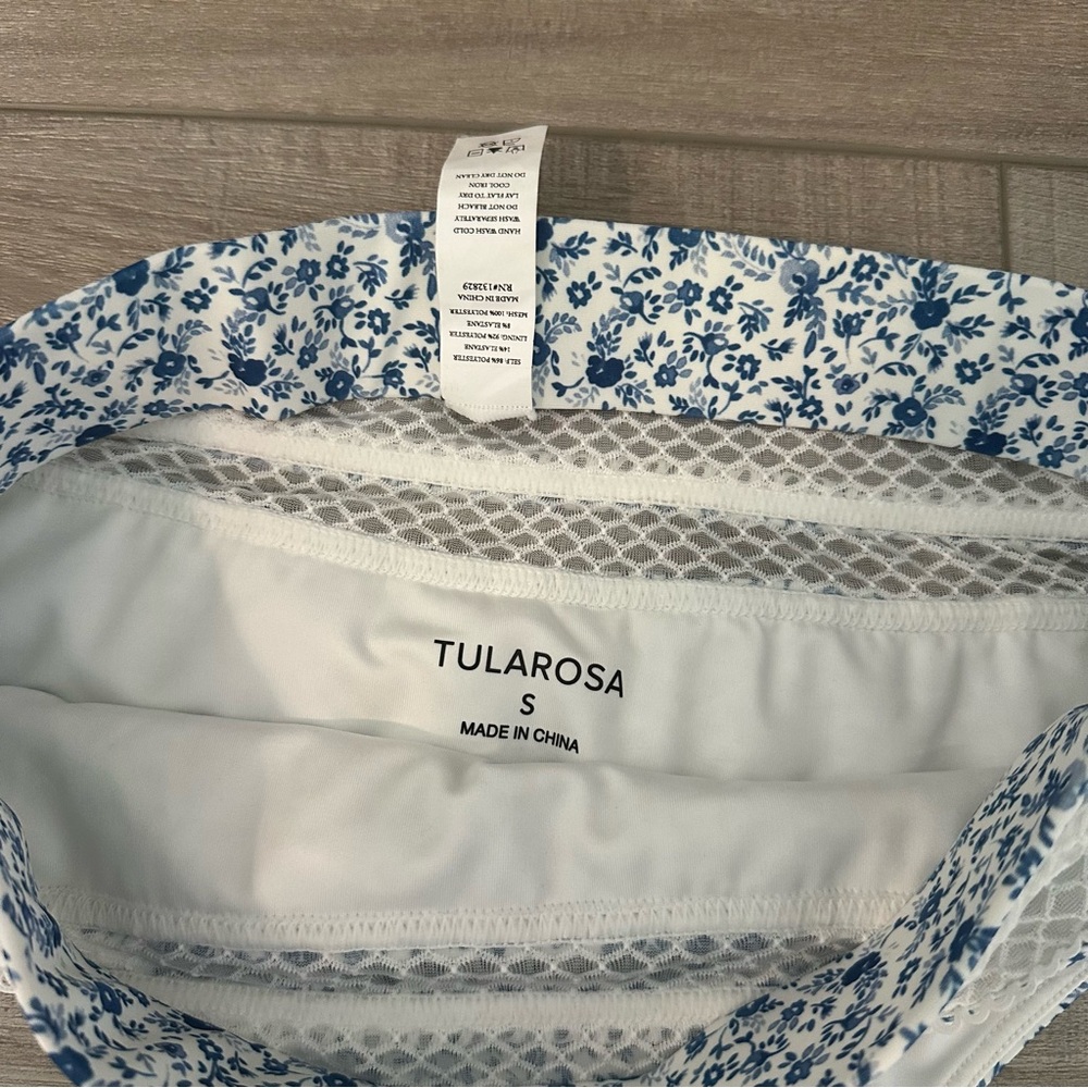 Tularosa Dreamer High Waist Swim Bikini Bottom in Greece Blue Floral Small - Picture 4 of 9